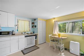 310 Bessborough Ave — listing photo 17 of 41