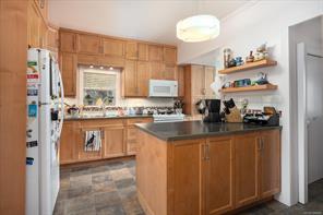 428 2nd Ave — listing photo 14 of 37