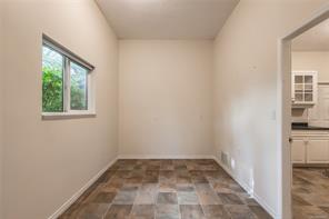 2561 Sinclair Rd — listing photo 19 of 43