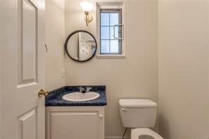 2561 Sinclair Rd — listing photo 21 of 43