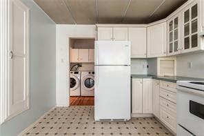 2561 Sinclair Rd — listing photo 31 of 43