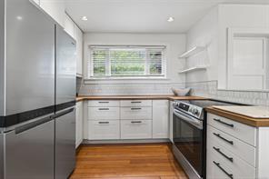5168 Santa Clara Ave — listing photo 16 of 52