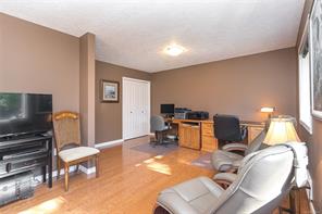 8571 Kingcome Cres — listing photo 19 of 40