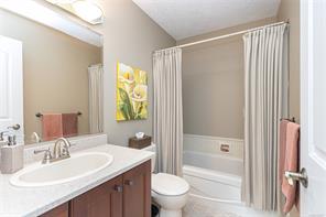 8571 Kingcome Cres — listing photo 20 of 40