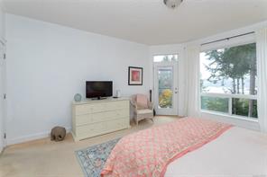 6082 Copper View Lane — listing photo 22 of 60