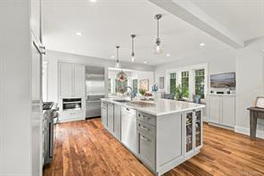 1244 Beach Dr — listing photo 18 of 85