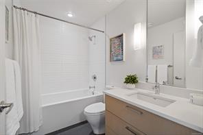 101-3916 Carey Rd — listing photo 35 of 39