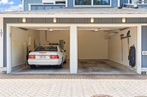 101-3916 Carey Rd — listing photo 37 of 39