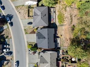 4884 Fairbrook Cres — listing photo 36 of 45