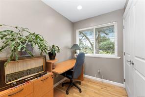 4151 Quadra St — listing photo 33 of 47