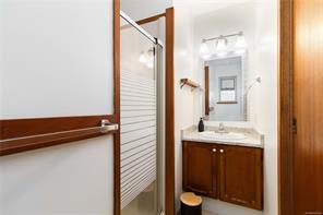 711 Miller Ave — listing photo 23 of 47
