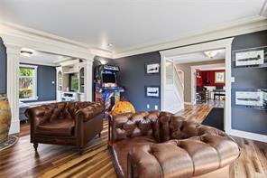 1000 Kingsley Cres — listing photo 16 of 99