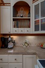 1085 Tara Cres — listing photo 28 of 60