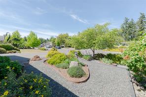 1085 Tara Cres — listing photo 52 of 60