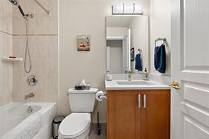 807-21 Dallas Rd — listing photo 15 of 47