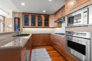 807-21 Dallas Rd — listing photo 16 of 47