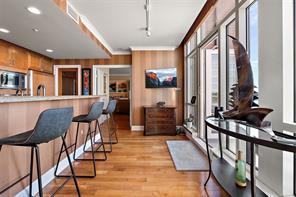 807-21 Dallas Rd — listing photo 20 of 47