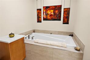 807-21 Dallas Rd — listing photo 32 of 47