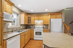 1863 White Blossom Way — listing photo 18 of 39