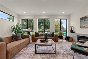 1 2215 Greenlands Rd, Saanich