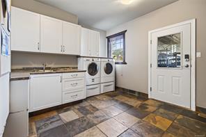 1321 Clear View Pl — listing photo 18 of 47