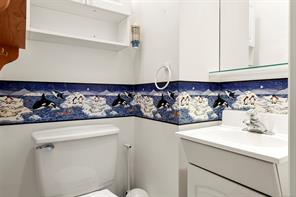 1-687 Castle Crag Cres — listing photo 20 of 32