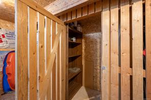 1-687 Castle Crag Cres — listing photo 25 of 32