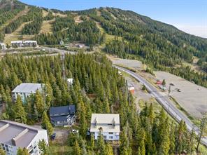 1-687 Castle Crag Cres — listing photo 30 of 32