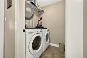 1195 Parkdale Creek Gdns — listing photo 36 of 45