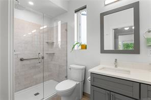 1704 Coronation Ave — listing photo 23 of 35