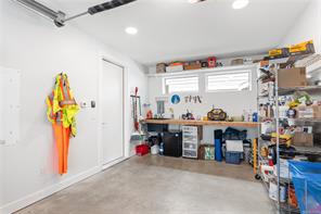 1704 Coronation Ave — listing photo 33 of 35