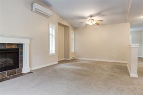 821 Park Ave — listing photo 15 of 63