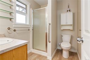 821 Park Ave — listing photo 28 of 63
