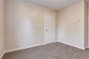 821 Park Ave — listing photo 32 of 63