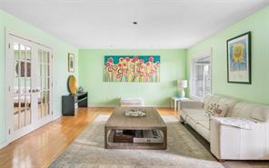2881 Phyllis St — listing photo 16 of 85