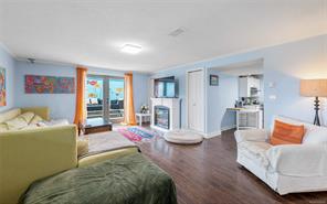2881 Phyllis St — listing photo 46 of 85