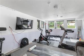 2881 Phyllis St — listing photo 60 of 85
