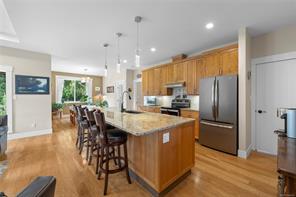 418 Winter Dr — listing photo 16 of 90
