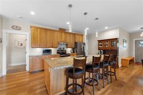 418 Winter Dr — listing photo 17 of 90