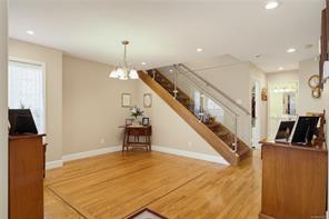 6023 Sterling Dr — listing photo 25 of 73