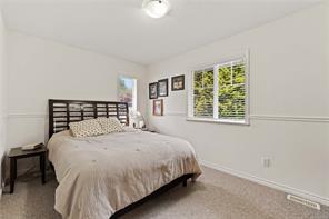 4938 Hartwig Cres — listing photo 23 of 41