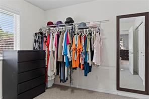 4938 Hartwig Cres — listing photo 24 of 41