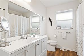 4938 Hartwig Cres — listing photo 25 of 41