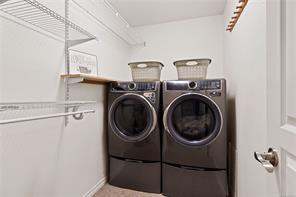 4938 Hartwig Cres — listing photo 30 of 41
