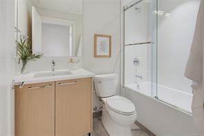 201-5229 Cordova Bay Rd — listing photo 24 of 30