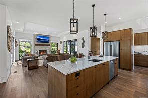 1175 Evergreen Way — listing photo 15 of 77