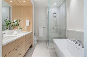 PH 402-5229 Cordova Bay Rd — listing photo 32 of 38