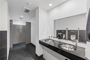 25 Cavan St — listing photo 15 of 40