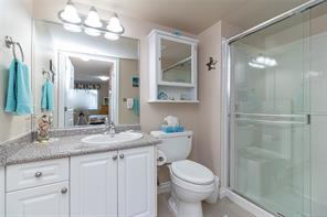 304-4536 Viewmont Ave — listing photo 22 of 42