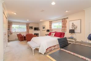 3884 Finnerty Rd — listing photo 17 of 35